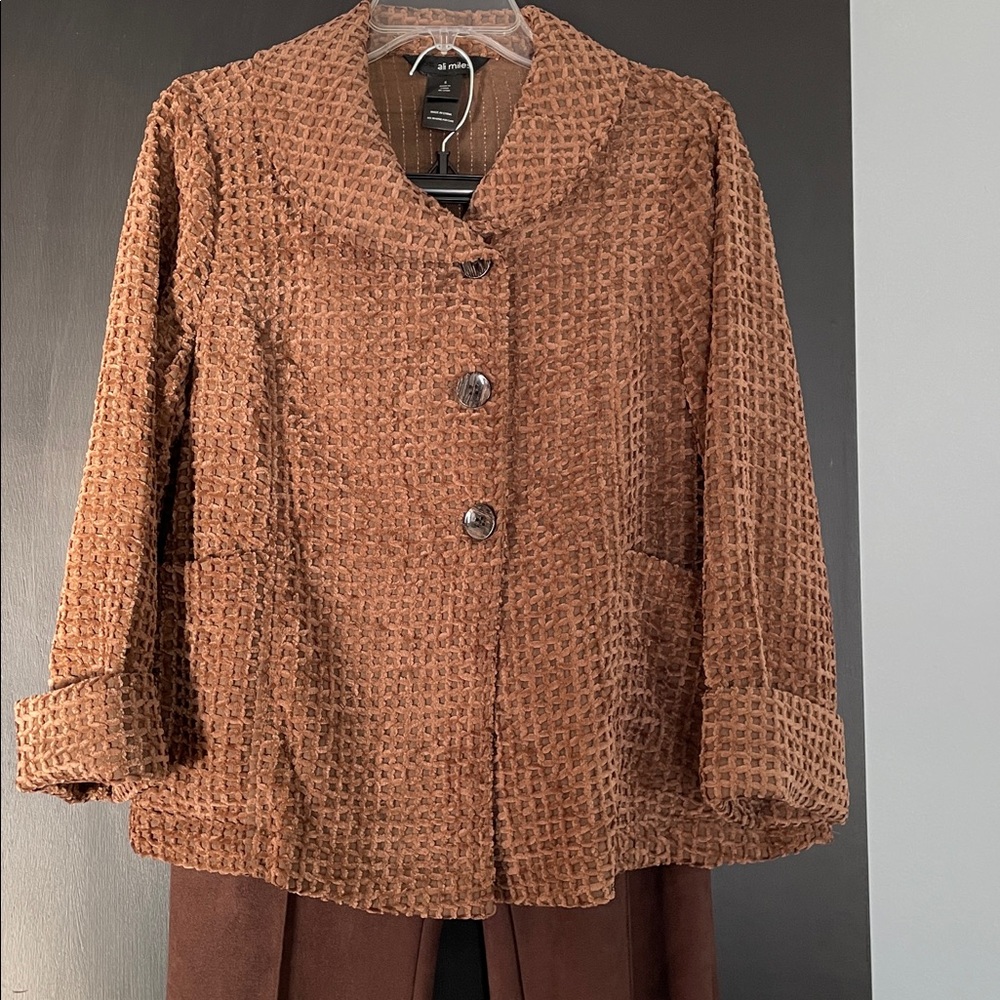 Three Quarter Sleeve Jacket